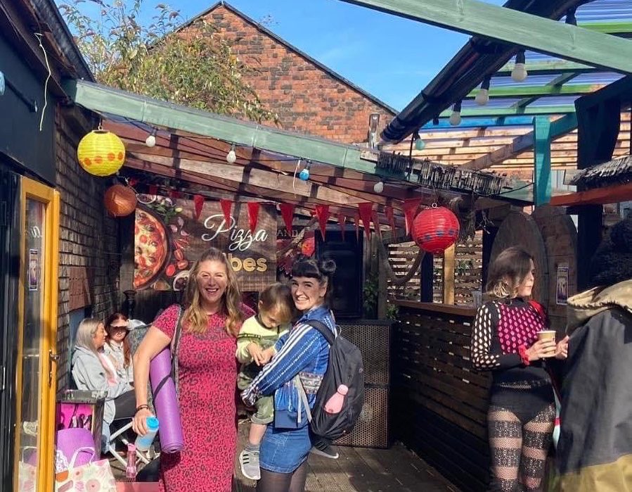 BeWellLearning's tweet photo. We had a fantastic afternoon at RAVERPOOL! 🌈 @GloryvilleHQ 

Daytime sober rave &amp; wellness party in Liverpool. 

Dancing, socialising, yoga and the good vibrations of a sound bath💗

Thanks @barberchar &amp; @LauraSe09220220 for a great time together

#raverpool #workplacewellbeing https://t.co/pgJXJFhH9f