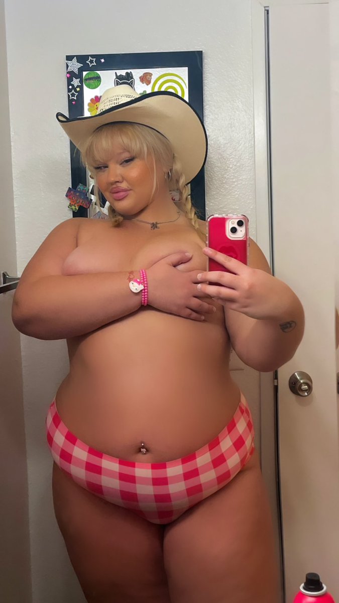 _sweetladyk_'s tweet image. Country girls make do … 💘🎀🌽