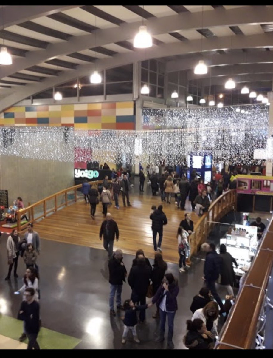 antoniiormr's tweet photo. Todo era más facil cuando el kinepolis era así https://t.co/9KwwMxmxam