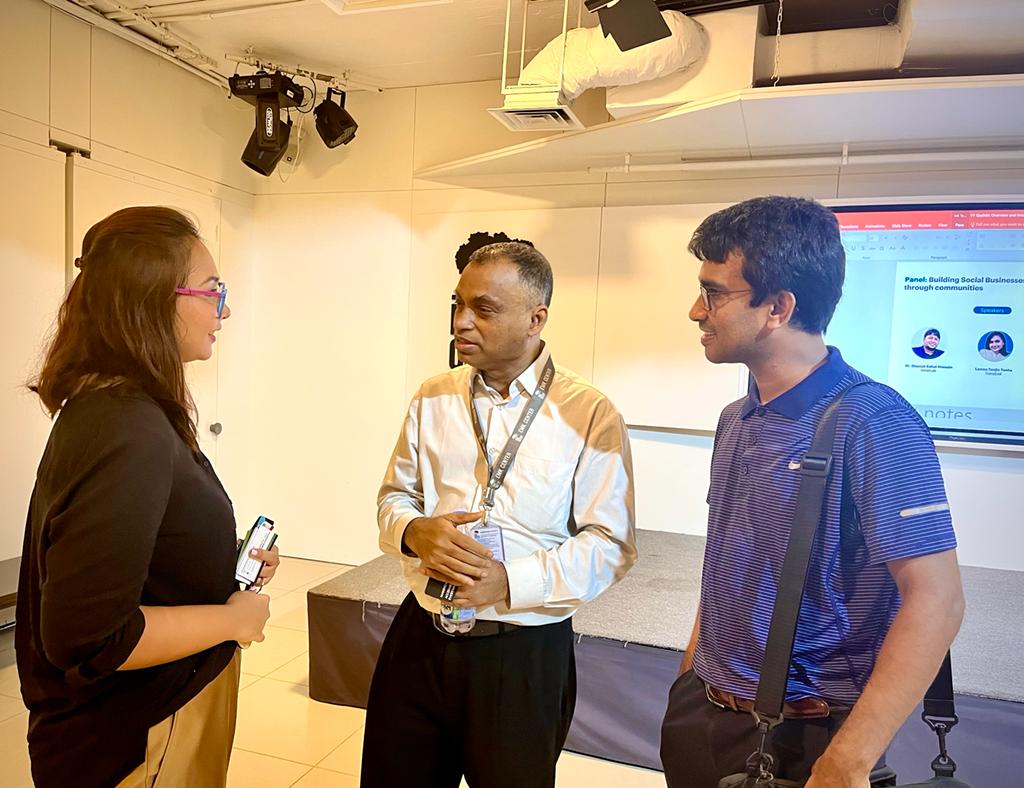 Delivery_Appa's tweet photo. Project @Delivery_Appa  by @Green_ink_bd  was invited as a panelist at the YY Goshthi Networking Meet on October 4, 2022, to talk about building social businesses to deliver sustainable impact. It was a great opportunity to connect with young, and inspiring social entrepreneurs. https://t.co/o7m63W2RjK