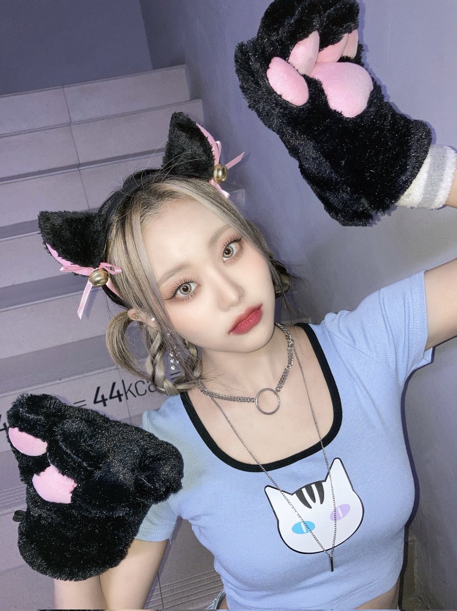 suyepon's tweet photo. ㅤㅤ
“Good day, sunshine!”
seru Sean, sang puan penggemar riasan
yang kerap menyapa lewat kamera.
ㅤㅤㅤㅤㅤ https://t.co/I7N1IPCHnT