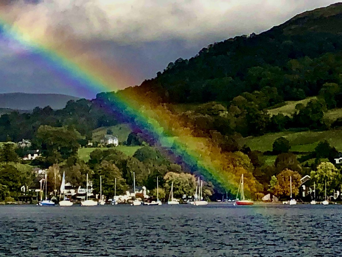 Katiemust's tweet photo. #SundayMorning be a rainbow 🌈🌈🌈 to someone else’s cloud ☁️⛈🌨🌥 #NaturePositive #NaturePhotograhpy #Weather #rainbows #LakeDistrict #BeKindAlways 💖💕💖 https://t.co/WdmxCTRLVC
