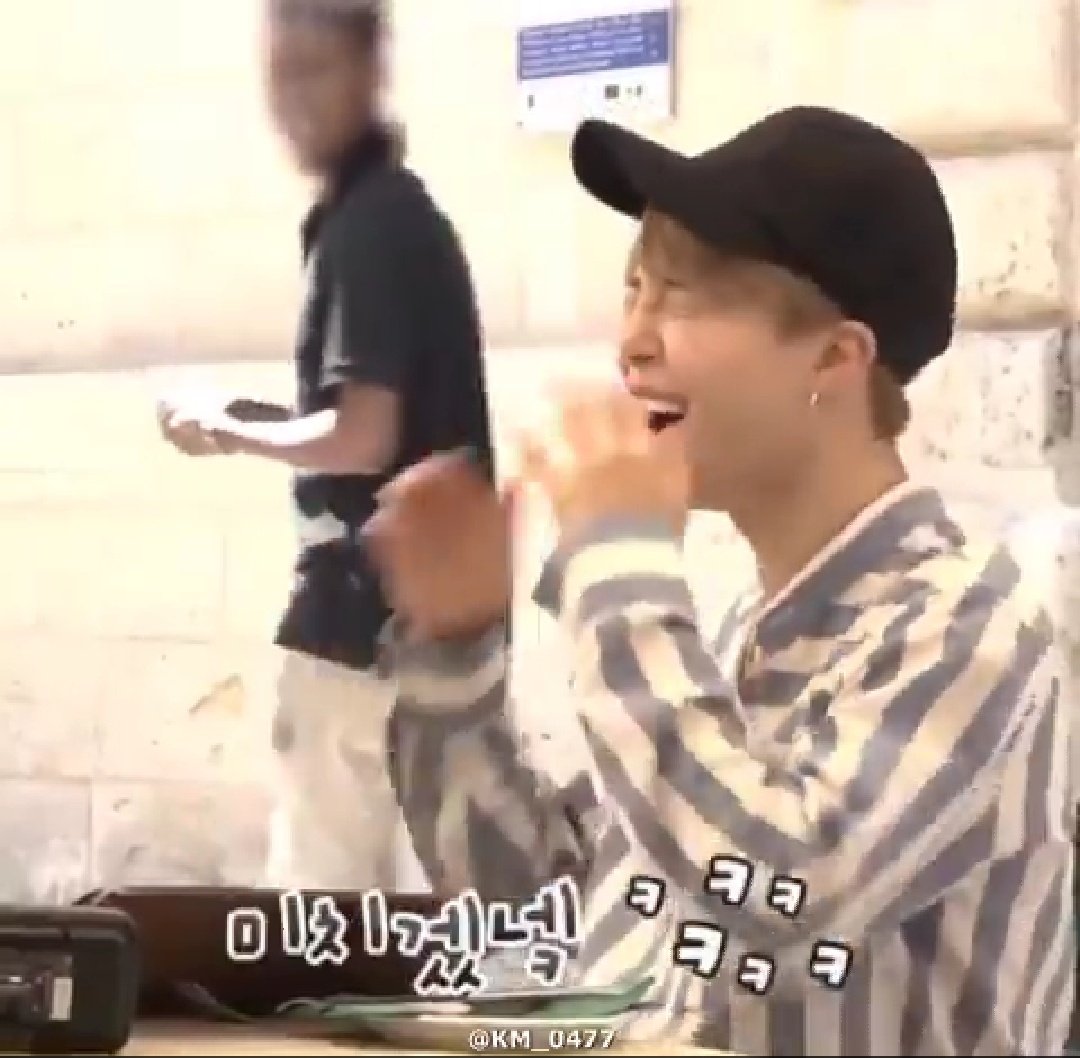 pjmfilmz's tweet photo. you pick any up any jimin picture and there is almost always a person in the background absolutely losing all their uwus over him https://t.co/xhrO7z1zQl