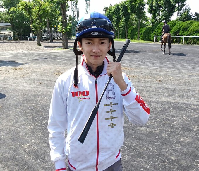 JRA坂井瑠星騎手 100勝記念ジャンパー www.hojf.com.br