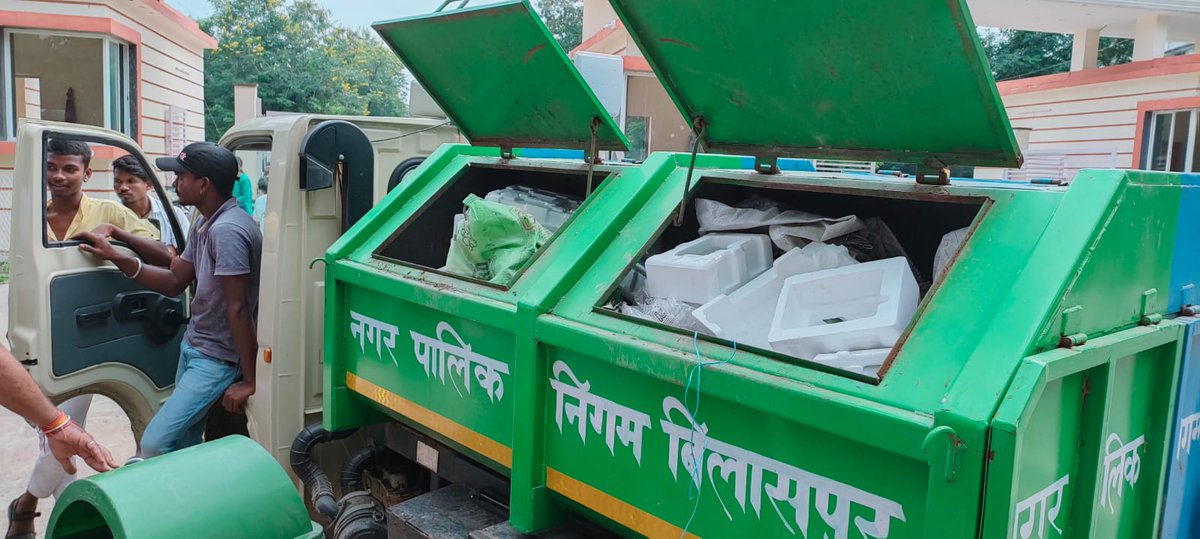 PujaEkka4's tweet photo. #cleanIndia2.0 Campaign.
All the NSS Volenteers of Guru Ghasidas Vishwavidyalay has been participated for this initiative work. 
@YASMinistry @askabir_ @nssggcuCG @_NSSIndia @NssChhattisgarh @rd_nss @NSS_Forensicggv https://t.co/83MMY46UVA