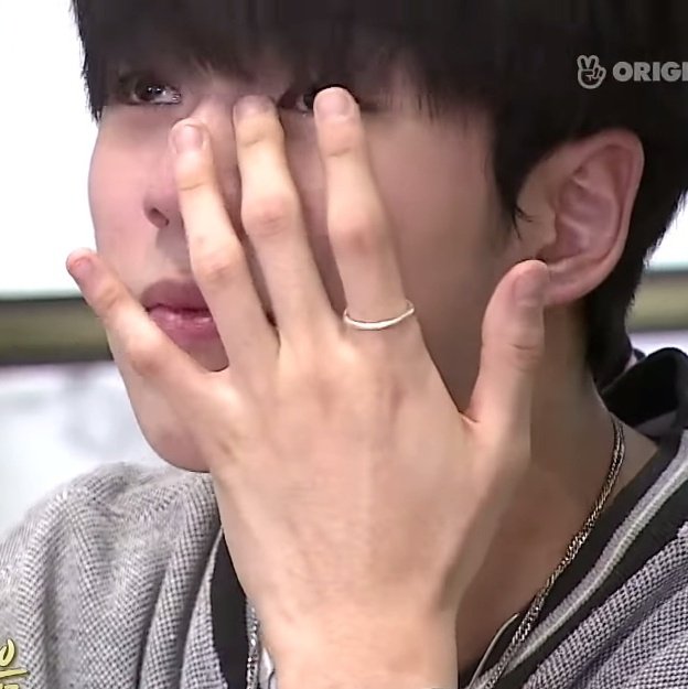 Jaehyukfolder's tweet photo. “Hi im jaehyuk call me plz” my first heartbeat https://t.co/ylHUkoojO8