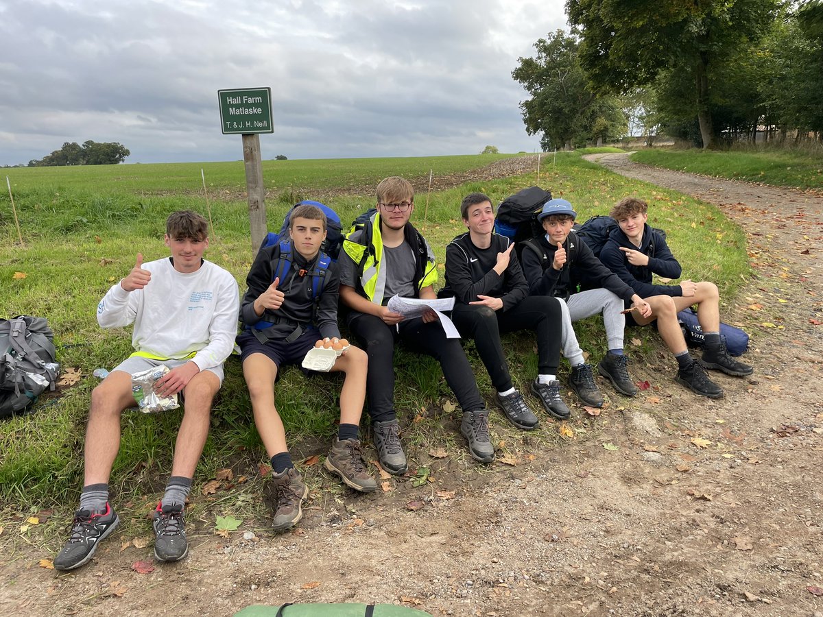 dofehobart's tweet photo. Congratulations Yr11 @HobartHigh DofE…a successful assessed weekend completed! Great effort by all! Thank you to all staff who came out to support and DofE dog Buddy 🐶! 👏⭐️🏕️🥾🗺️ https://t.co/NMxW88yT1H