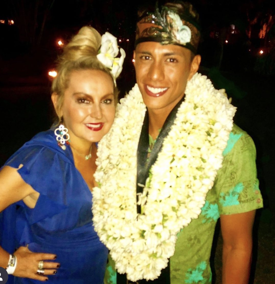 melissahoyer's tweet photo. #Flashback to a pre-pandemic trip to Tahiti where we judged the Mr Tahiti comp (yup!) b4 a visit to @TheBrandoResort @BoraBoraPhotos @MeridienBora https://t.co/IQeiB0on0S - wouldn’t you love to be there! #travel #escapesnaps @escape_au #tahiti @TahitiTourisme
#Wanderlust https://t.co/zkvVG1mo67