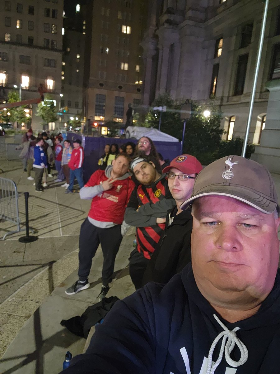 billkline504's tweet photo. @premierleague @PLinUSA @NBCSportsSoccer @PHLSpurs @SpursOfficial #MyPLMorning #COYS Line for Philly Fan Fest starting to grow! https://t.co/XSH6okZskw