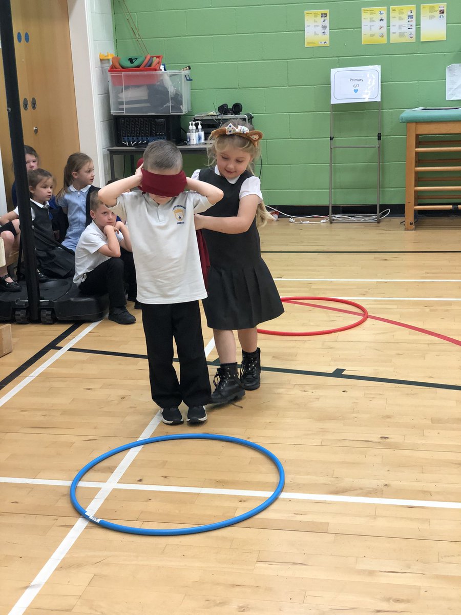 Cuiken_Primary's tweet photo. P1, P1/2 and P2 enjoyed learning about the senses going round different stations in the gym hall! Se great teamwork going on in our sight station 💙 https://t.co/LIQkTqFYd5