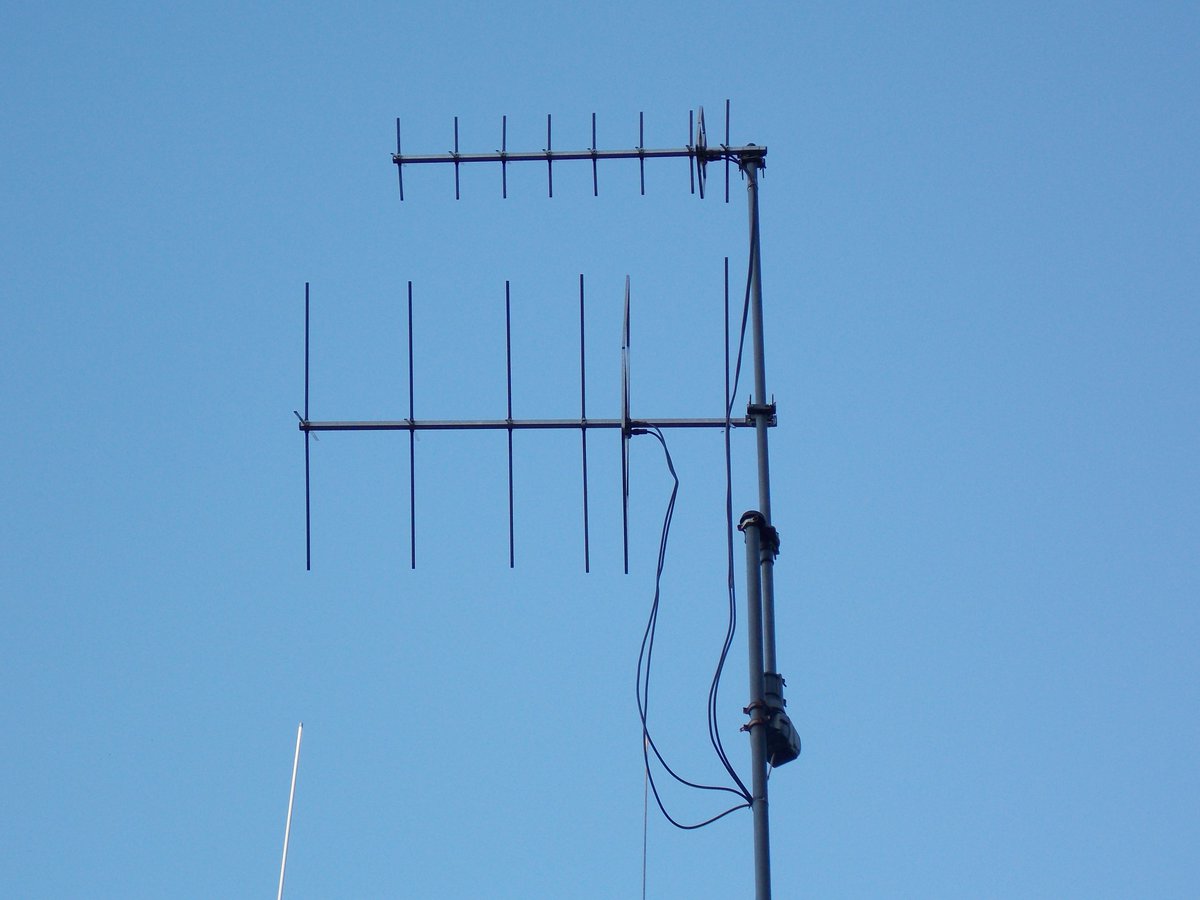 DARC_B37's tweet photo. Heute ab 10 Uhr wieder Deutschland-Rundspruch und OV-Runde auf DB0NU 438,675 MHz und DB0HAS-L 145.2375 MHz. Man hört sich! Auch über Echolink 939467 erreichbar! https://t.co/8XzRxUgI9r