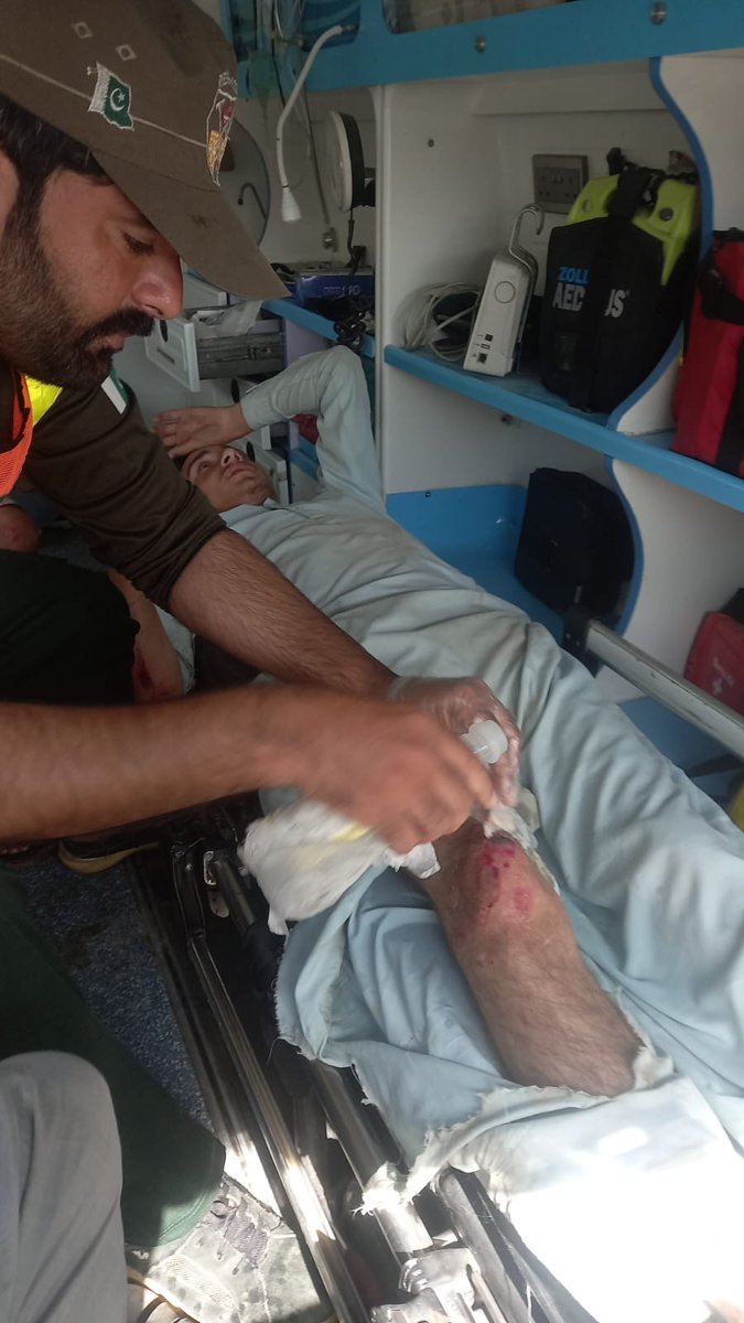 Rescue1122Buner's tweet photo. ریسکیو 1122 بونیر:

16. اکتوبر  2022

بونیر: چناڑ میں دو موٹر ساٸیکل کے درمیان تصادم،ریسکیو1122

بونیر: کنٹرول روم بونیر  کو اطلاع موصول۔ 

بونیر: ریسکیو 1122 میڈیکل ٹیم نے زخمیوں کو موقع پر ابتدائی طبی امداد فراہم کرتے ہوۓ ڈی ایچ کیو ہسپتال ڈگر منتقل کردیے،ریسکیو1122 https://t.co/D9I4gOWZ6J