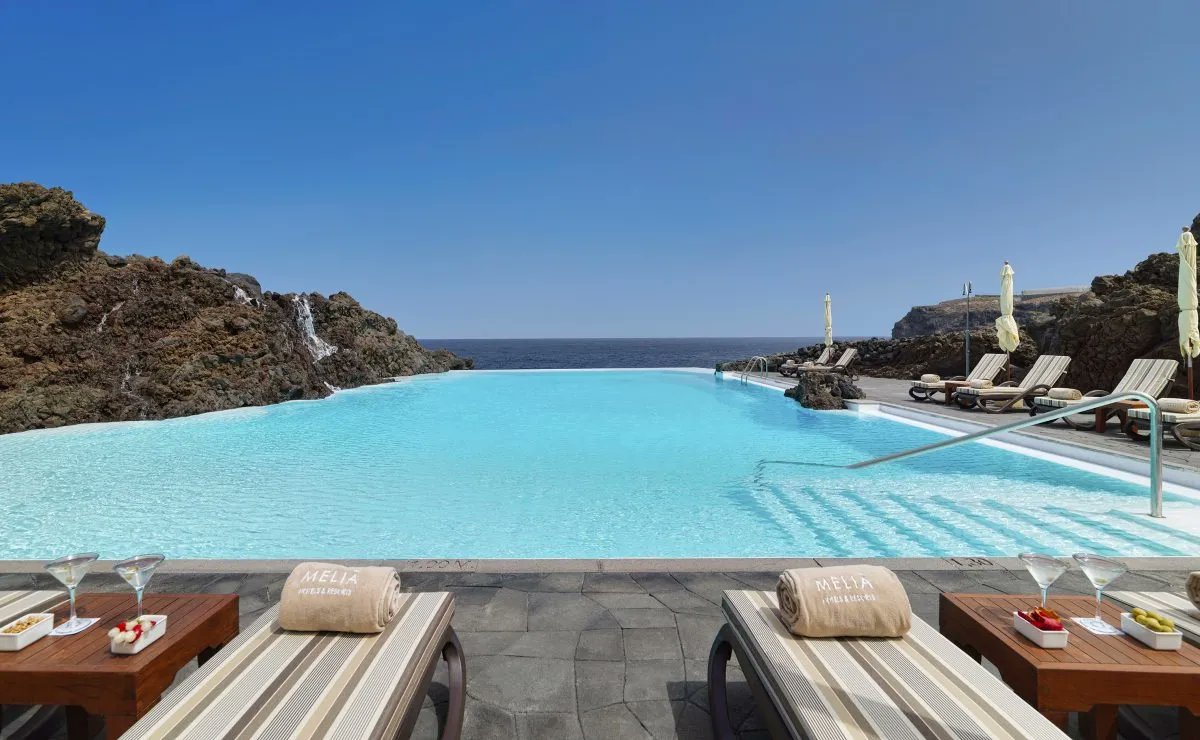 travelscoop_uk's tweet photo. #5star #Tenerife with tiered #lagoonpool β https://t.co/D9i1Ay0FLz π΄
Spectacular #adultsonly #seafront hotel with incredible views of the sea & mountains π
Variety of bars/restaurantsπΉππ» #travelscoop #CanaryIslands #LuxuryTravel #LuxuryHotel #HotelDeals #luxury #Summer2023 https://t.co/P7BU5BkNdq