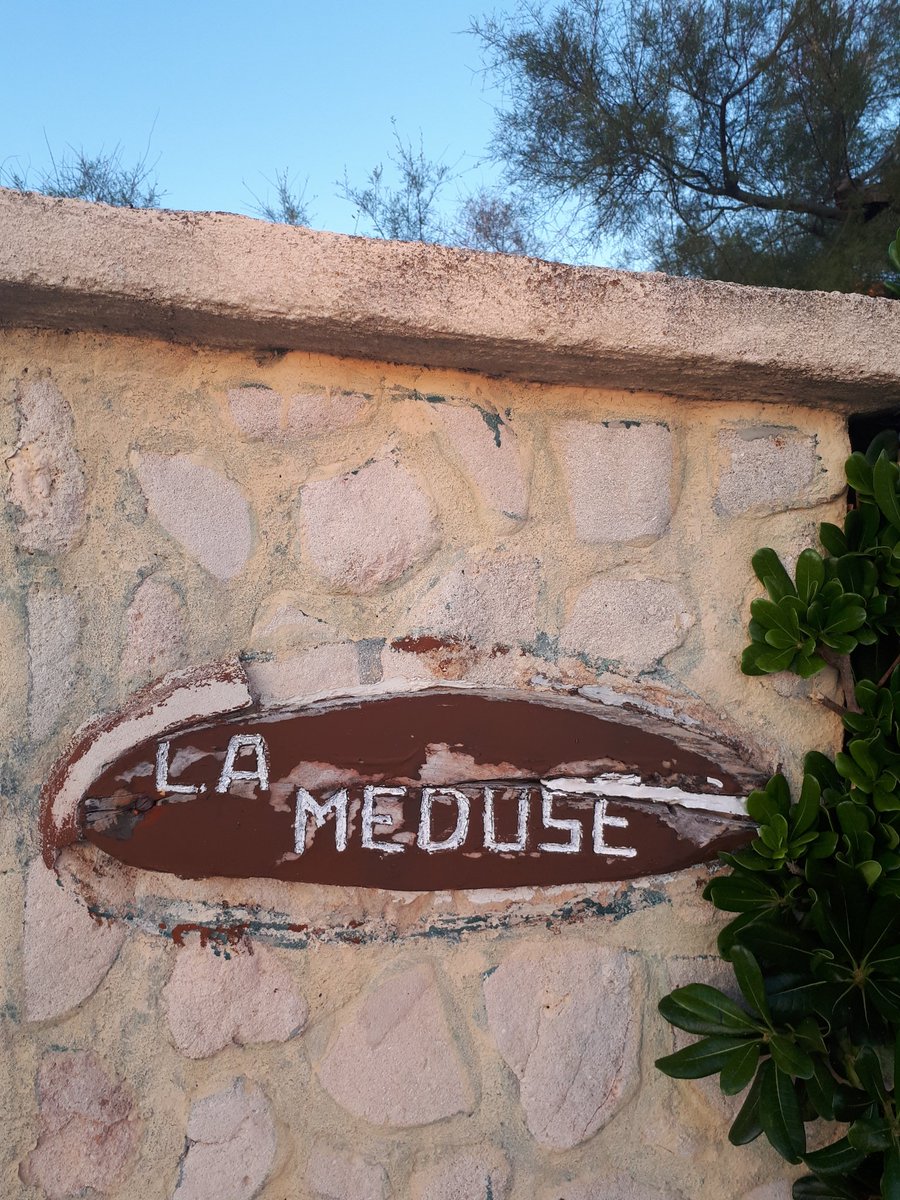 Dpressif5's tweet photo. @letweetdudimanche, inutile (comme tout tweet) et sans commentaire https://t.co/fEVKurupFs