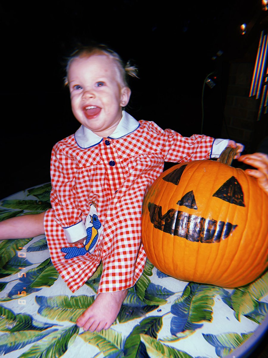 Hope everyone’s having a happy October 🎃💗