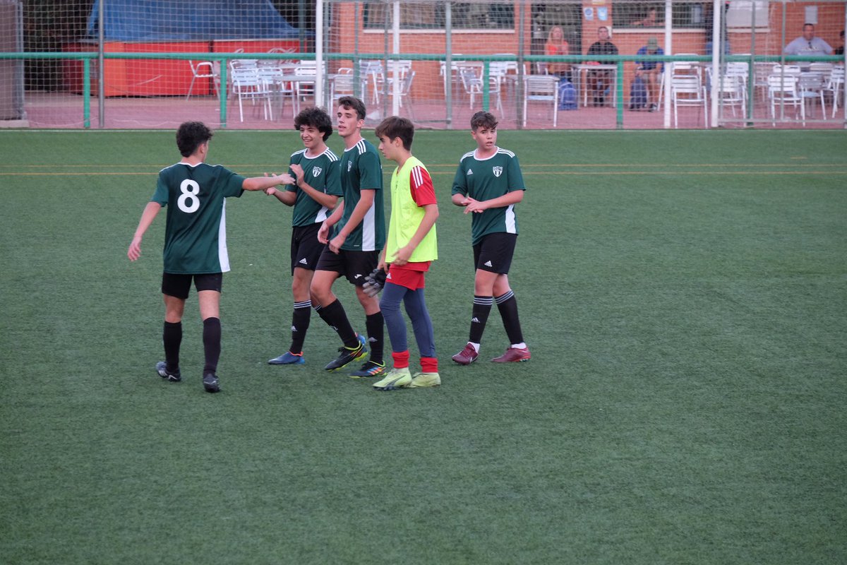 ogermano's tweet photo. +3 y afinando cada día más. Mucho por hacer y buena dinámica. 

San Roque 1-2 Juvenil B
#vamosperiso💚🖤 
@perisocf https://t.co/omCaR4PvsB