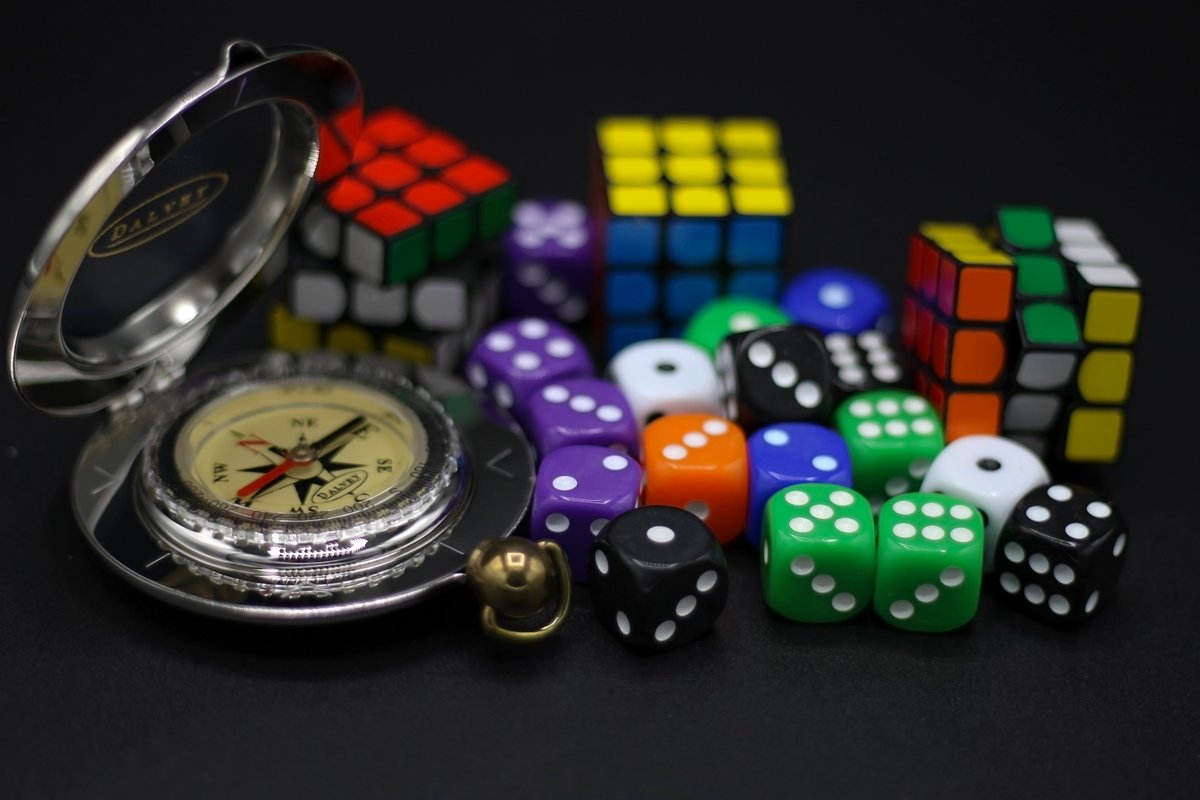 photoshoott2022's tweet image. #randomobjects #dice #campus #colorful #stilllife #photoshoott #photoshoottphotography #SaturdayNight