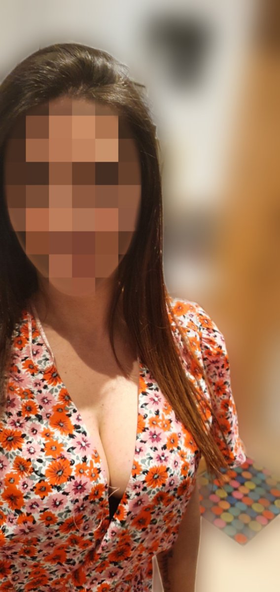 hotlella's tweet photo. Sono pronta per uscire e, chissà se questa scollatura colpisce!!! 

Sul mio profilo #onlyfans questo e molto altro di più #porno ed a breve videochiamate su #snapchat.

https://t.co/zk7QVePNo5

#decolte #milf #moglieporca #moglieTroia https://t.co/IorM4QbE4d