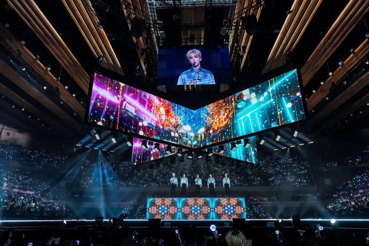 this is the minimum scale all txt concerts should be at. it’s what they and moa deserve.