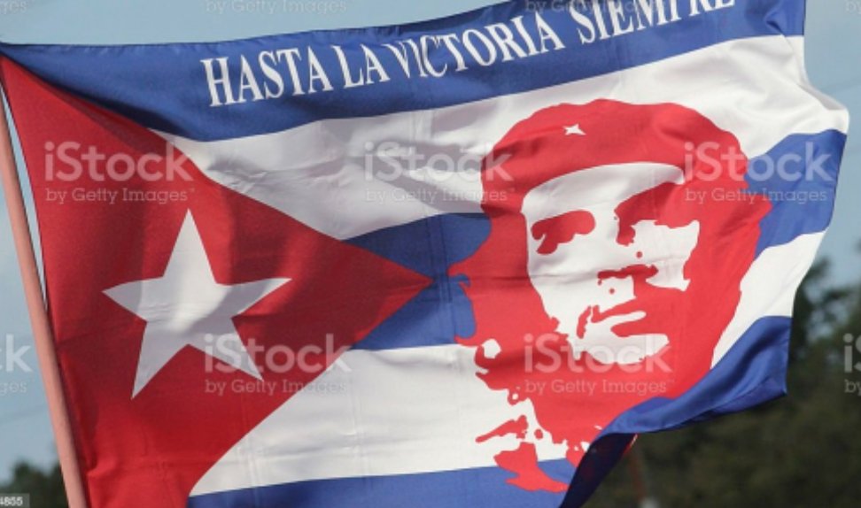 LibreYasmani's tweet photo. Esto es ultraje a los símbolos patrios https://t.co/5KK9h8lkvn
