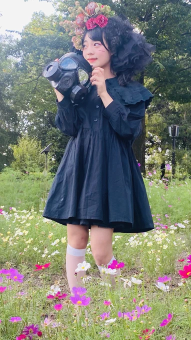 木曽三川公園のイベントで美少女達に遭遇した。モデルさん達、本当に美しかった。調べました。クリエイターはツノ花アーティストのHANAMiYABi早川統睦さん。モデルさんのお名前も知りたい。 