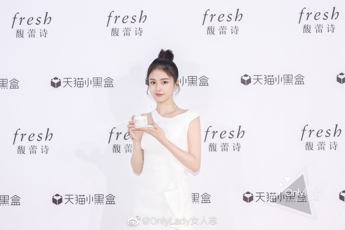 bai_lu_twh's tweet photo. #BaiLu #白鹿 🇨🇳❤️❤️❤️
Bailu appeared in a brand event #OnlyLady https://t.co/1jnUvonrFR