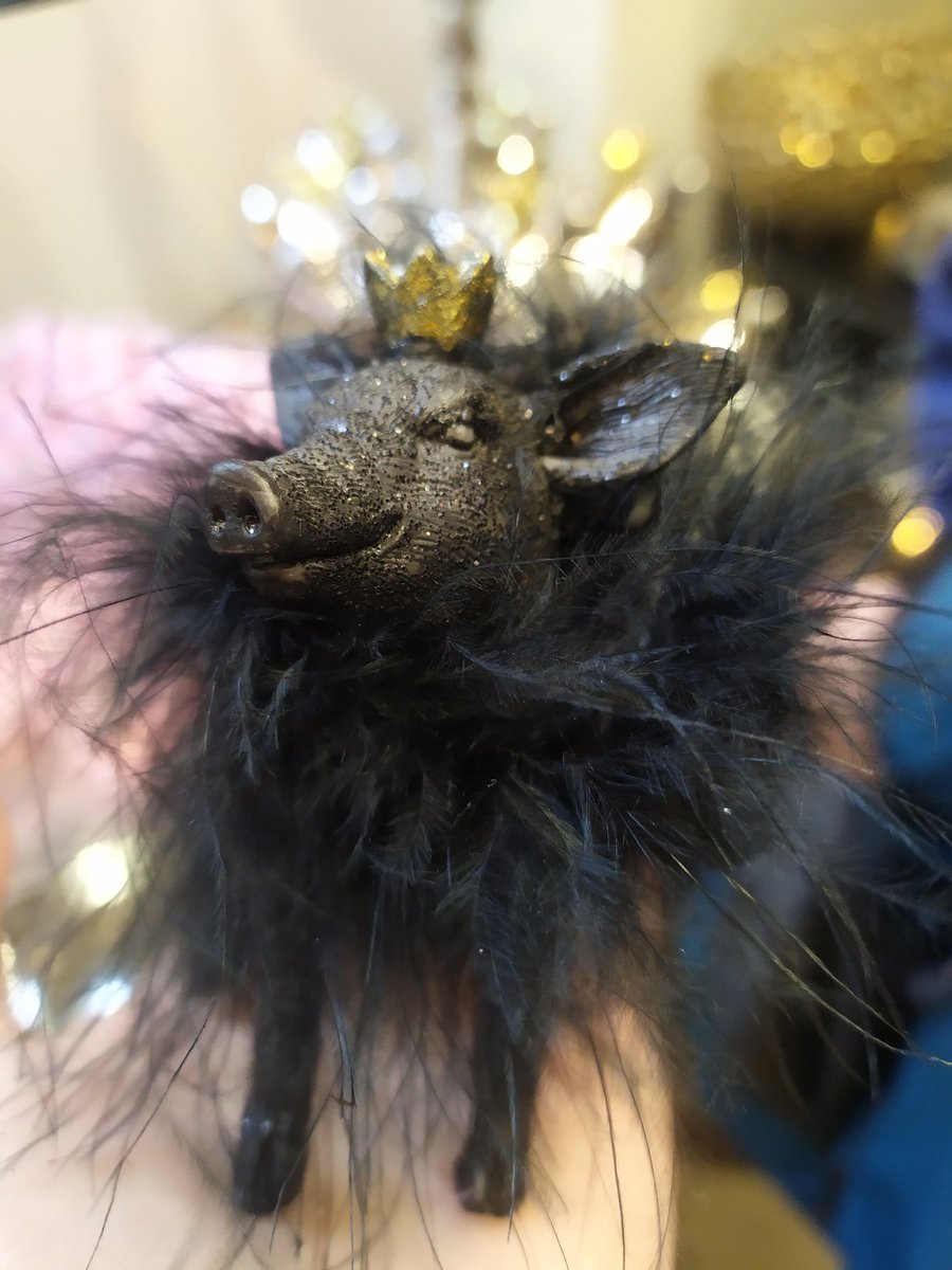 CastellsAran's tweet photo. Tots els animals són ✨slay✨ però alguns són més ✨slay✨ que d'altres
-Orwell https://t.co/v0KenezU1m