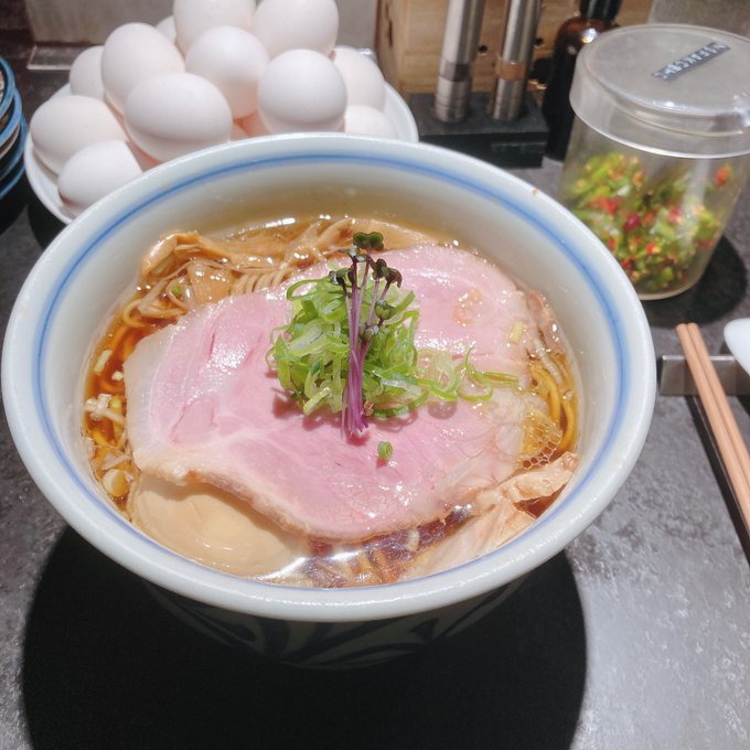 いつもの友人らと有名なラーメン屋行って推しグッズ買ってお茶して服買う最高のオタクの日した( ˘ᵕ˘ )🫶 