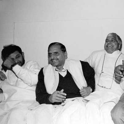 मिस यू नेताजी 😭