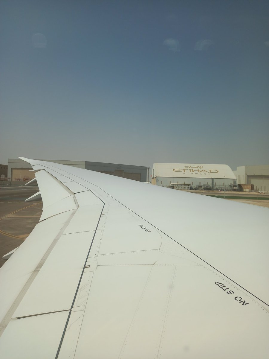 nadildhunter's tweet photo. Preparing to takeoff https://t.co/kJP41iBU5J