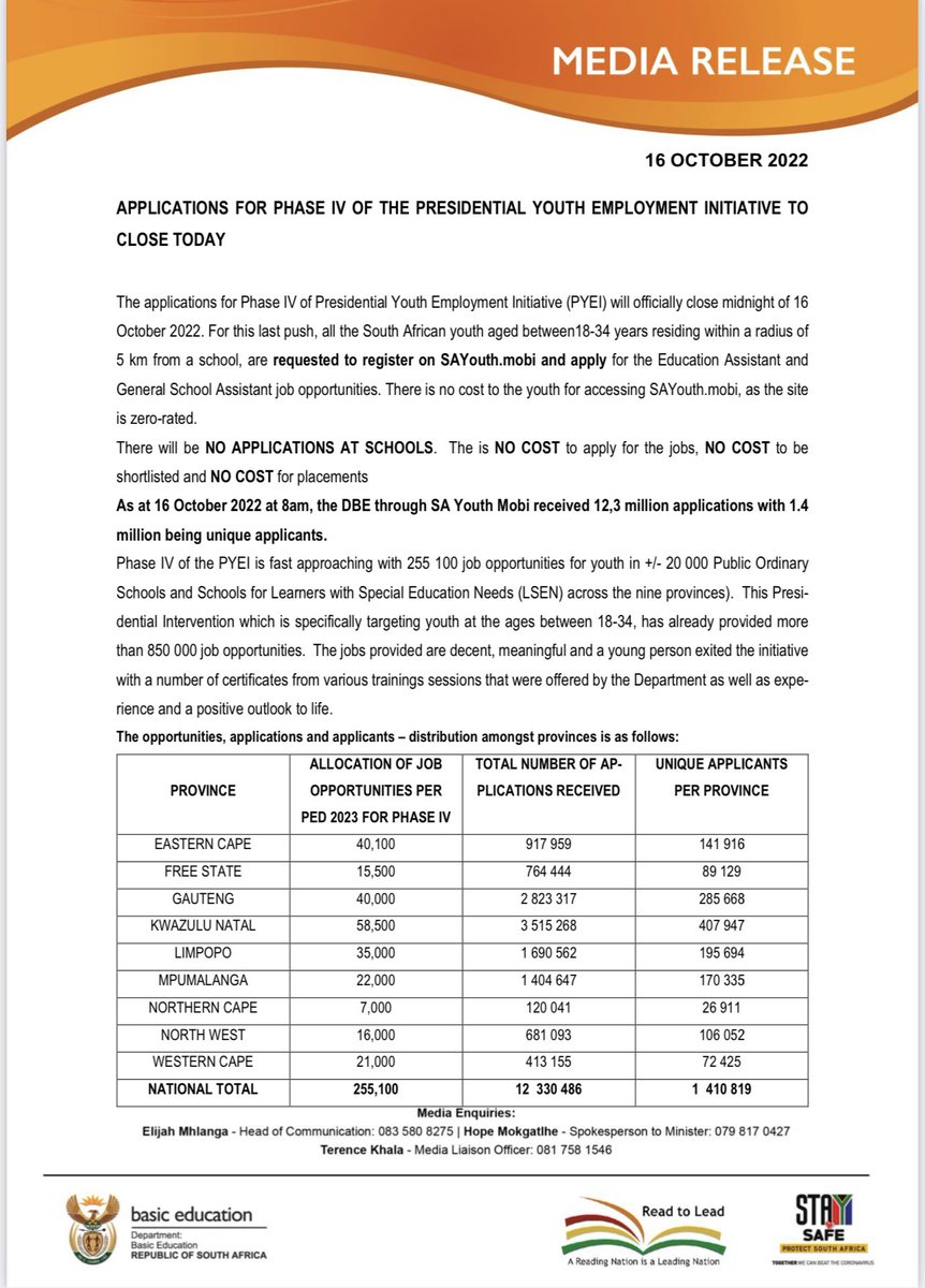 The Curriculum News tweet media