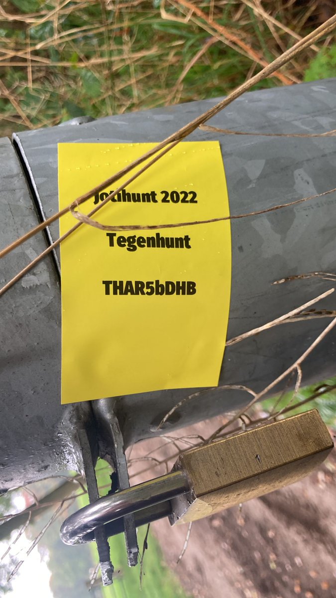 Er lopen (!) #vossen door heel Gelderland waarop gejaagd moet worden #hunted Je verzamelt hun coördinaten uit puzzelvragen. Is de vos dicht in de buurt van jouw hoofdkwartier, laten zij ergens een sticker achter. Die moet je op tijd zien en invoeren in de computer ✅