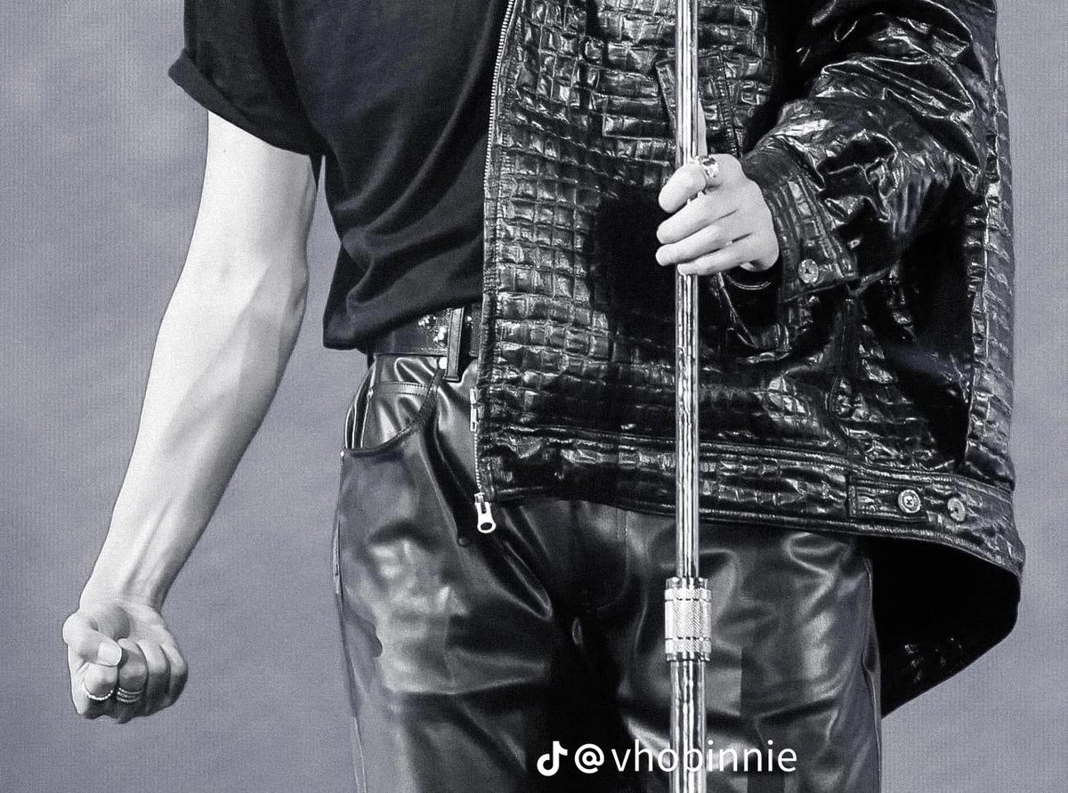 Size güzel bir günaydın demek istiyorummm ❤️‍🔥❤️‍🔥❤️‍🔥❤️‍🔥
#TAEHYUNG