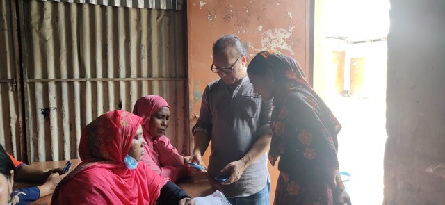 zaki_wahhaj's tweet photo. Ongoing #DigitalFinance training by @hellotaskapp for female domestic workers in Dhaka #Bangladesh receiving wages in #mobilemoney accounts, under our (w/ @MalihaRahanaz @EconUniKent @BRACUniversity) @BIGD_bracu WEE-DiFine project. https://t.co/XOQp9Firwo