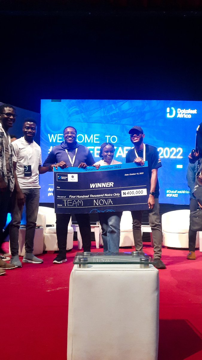 BenedictEjelonu's tweet image. 🎉🎉 Congratulations to my team @malcom_okonkwo,  @LittleFireNenye and I, on emerging winners of the first edition of #DataFestAfrica22 .
My sincere appreciation goes to God and the @DataFestAfrica team , @DavidAbu_ , @GiftOjeabulu_ ,@TheOyinbooke, @PauloDaguvnor, etc