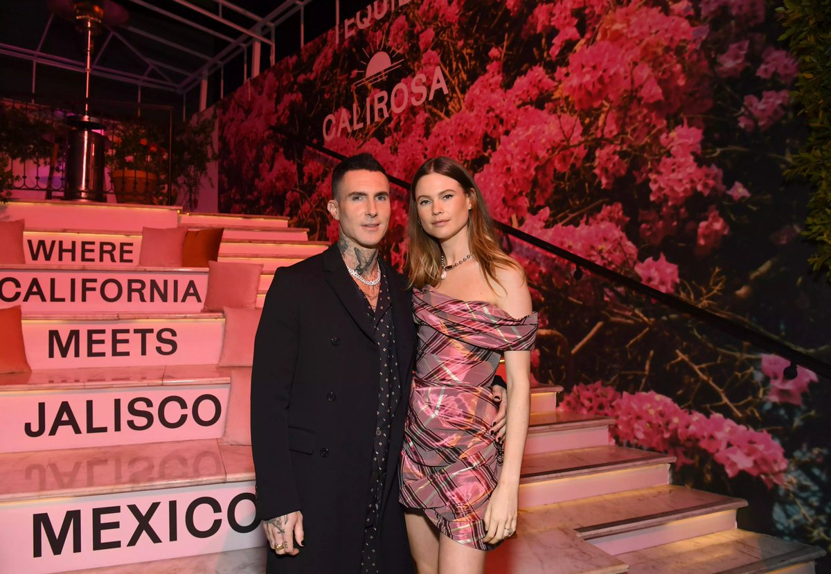 htcity's tweet photo. . @BeePrinsloo returns to #Instagram with a photo flipping off the camera amid #AdamLevine cheating allegations
#Hollywood #BehatiPrinsloo #SumnerStroh https://t.co/vPJqdR96bp