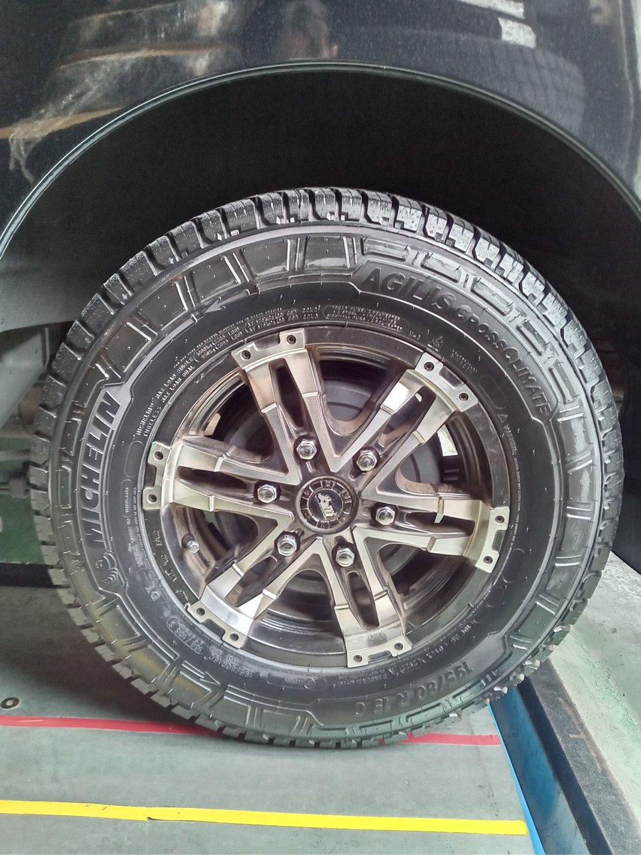 taiyaichiba3004's tweet photo. #日産 #キャラバン
#MICHELIN #AGILIS #CROSSCLIMATE
#タイヤ 交換しました✨
#タイヤ市場 #江東砂町店
#東京 #千葉 #VAN #安い #オススメ https://t.co/OSDYIGvNND