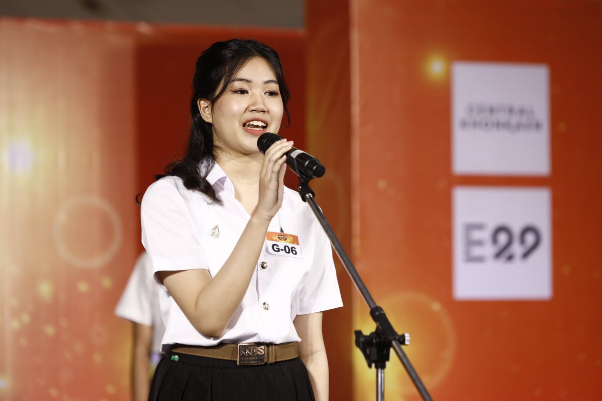 CampusStar's tweet photo. มาร่วมเชียร์น้องๆ ผู้เข้าประกวดบนเวทีกัน (2)

#CampusStar2022 #โอกาสของคนกล้าฝัน #CentralPattana #CentralKhonkaen #MONO29 #E29 #ฮานามิ https://t.co/wR1ZIxZ2Sg