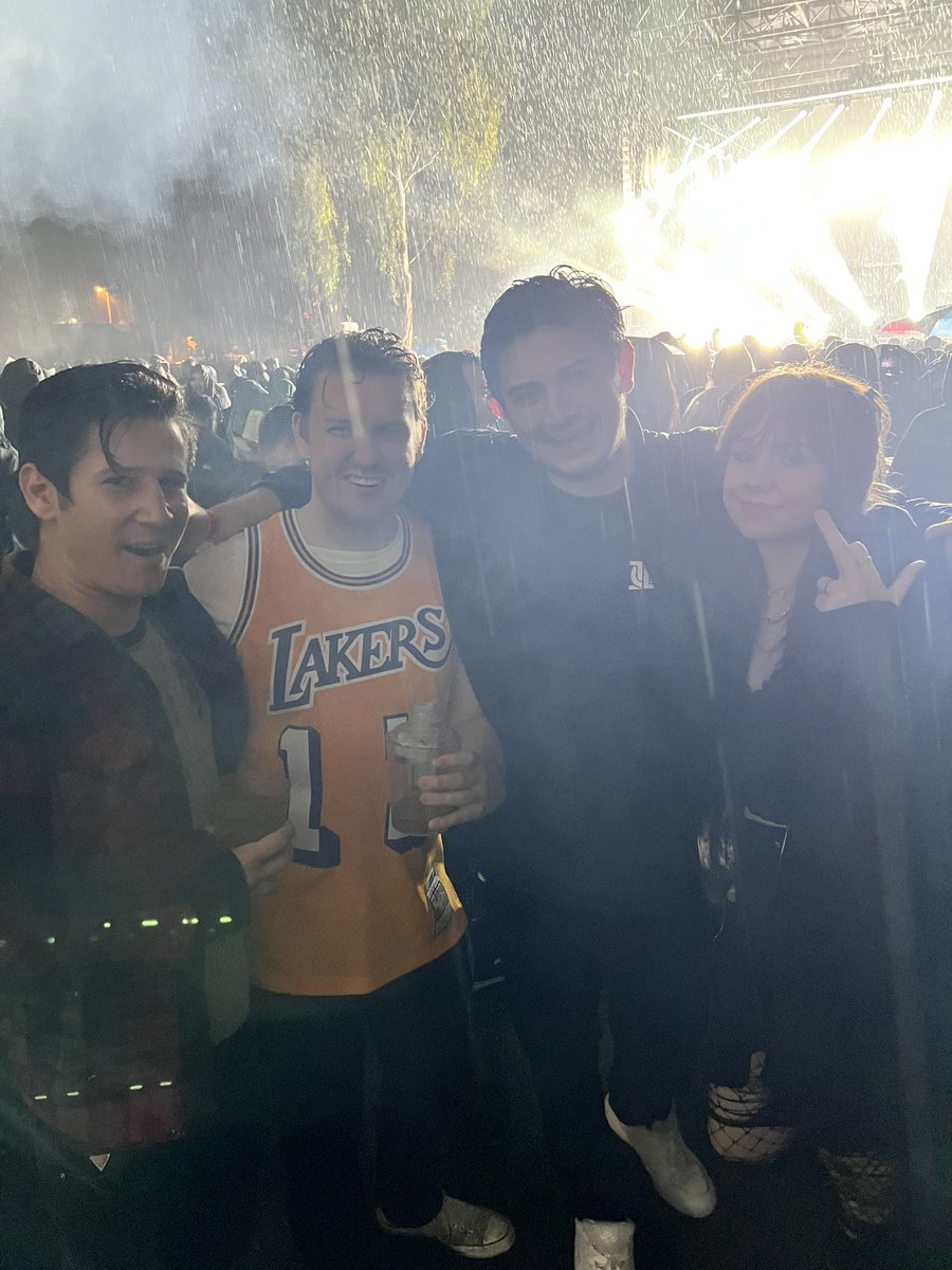MVZEMUSIC's tweet photo. @NGHTMRE This was the best experience of my life. Thanks for putting the effort into presentation. https://t.co/yuqLpC2NCF
