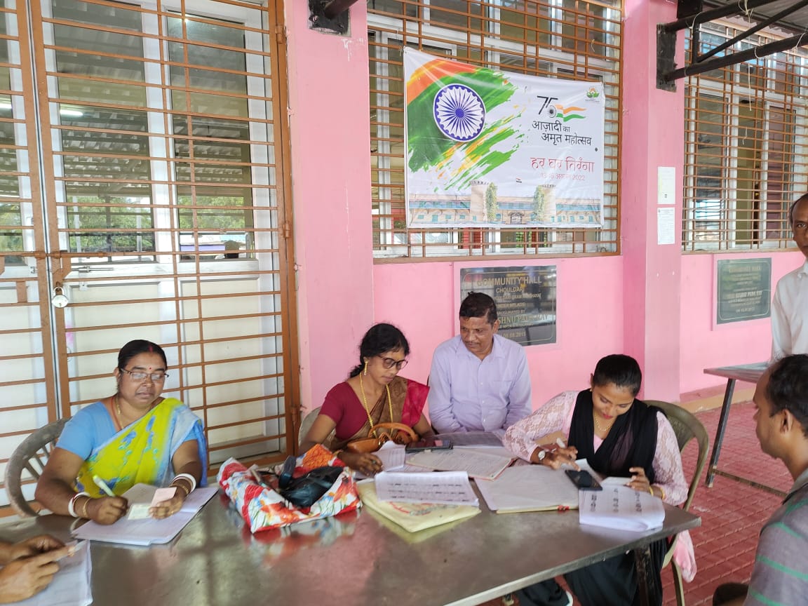 AndamanCEO's tweet photo. AERO, Ferrargunj visited Polling Stations during Special Campaign on 16.10.2022 for Linking of Voter ID with Aadhaar.
@ECISVEEP @SpokespersonECI
#ElectorsVerificationProgramme #GoVerify #100percentsahi https://t.co/tRdl96mRAe