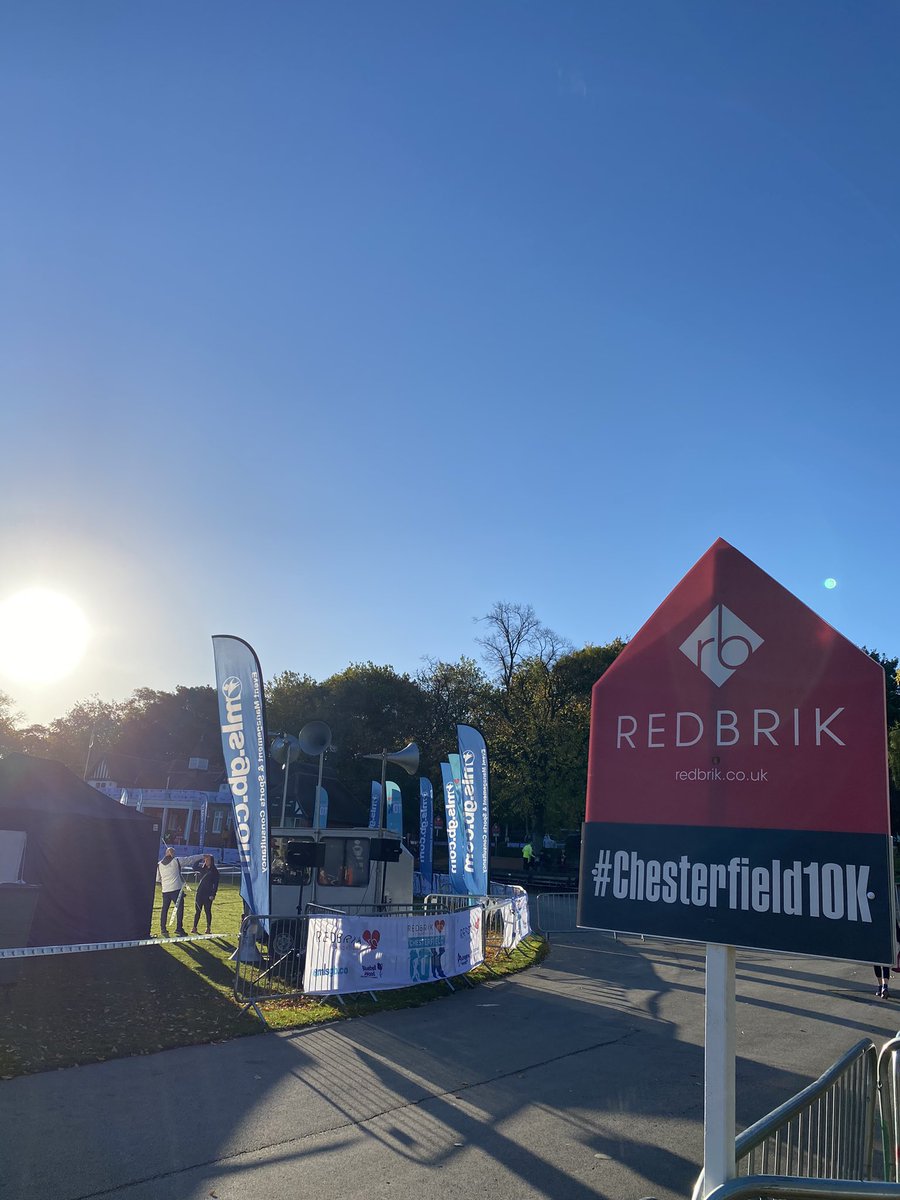 CButterworth__'s tweet photo. Good luck to all the amazing runners today! @RedbrikChes10k @Ashgate_Hospice ❤️ https://t.co/eQN7wfYjLP