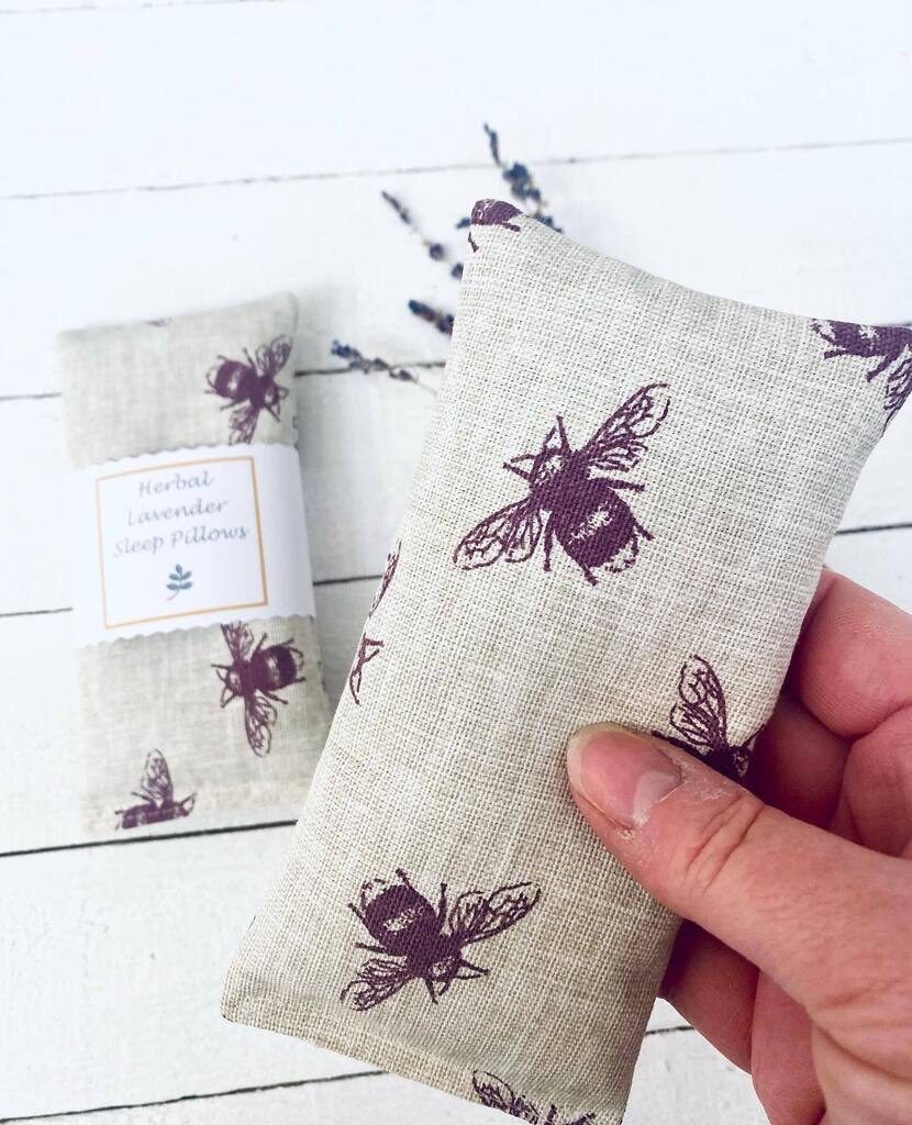 Sleep well, soothe & relax 
Our best selling sleep pillows smell divine. Fragrant lavender buds, gorgeous fabrics, all natural and reusable…….have you tried them? 💜
#willowood #willowooduk #lavender #sleepwell #wellness #sleeppillow #calminglavender … instagr.am/p/CjxFM5Cs9sP/