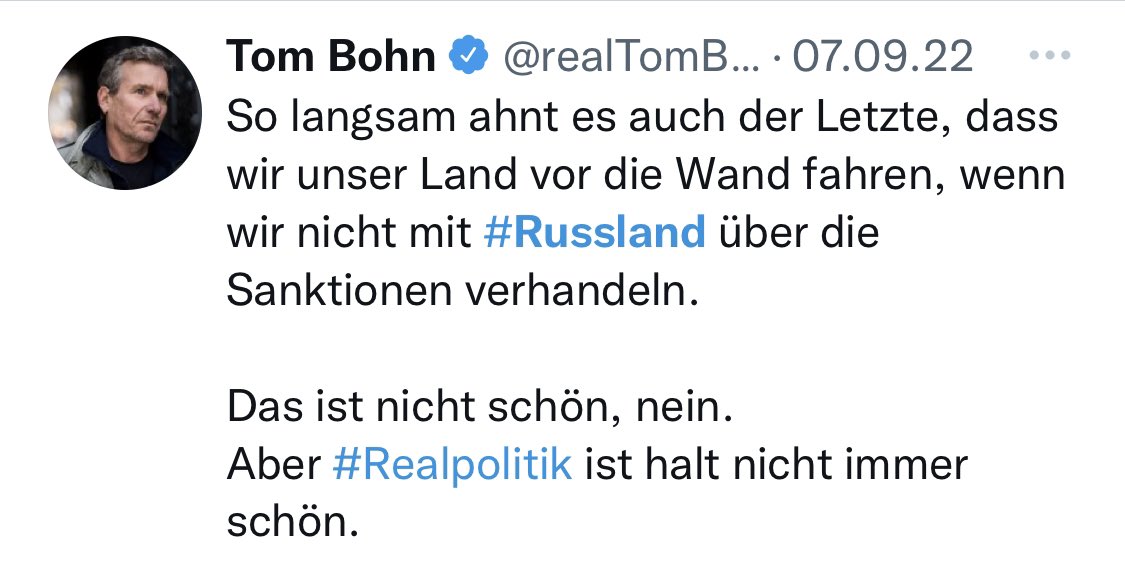 OckhamsC's tweet photo. @realTomBohn Wie denn, Du #1Bohn? Durch kompromissloses Vermitteln bis er alle Teile der Ukraine bekommt, die er gerne hätte? Alle anderen, für dich(=„Deutschland“) unbequemeren Ansätze hast Du ja schon ausgeschlossen.
#Querdeppen #Putinparade https://t.co/fedcHL6aFE