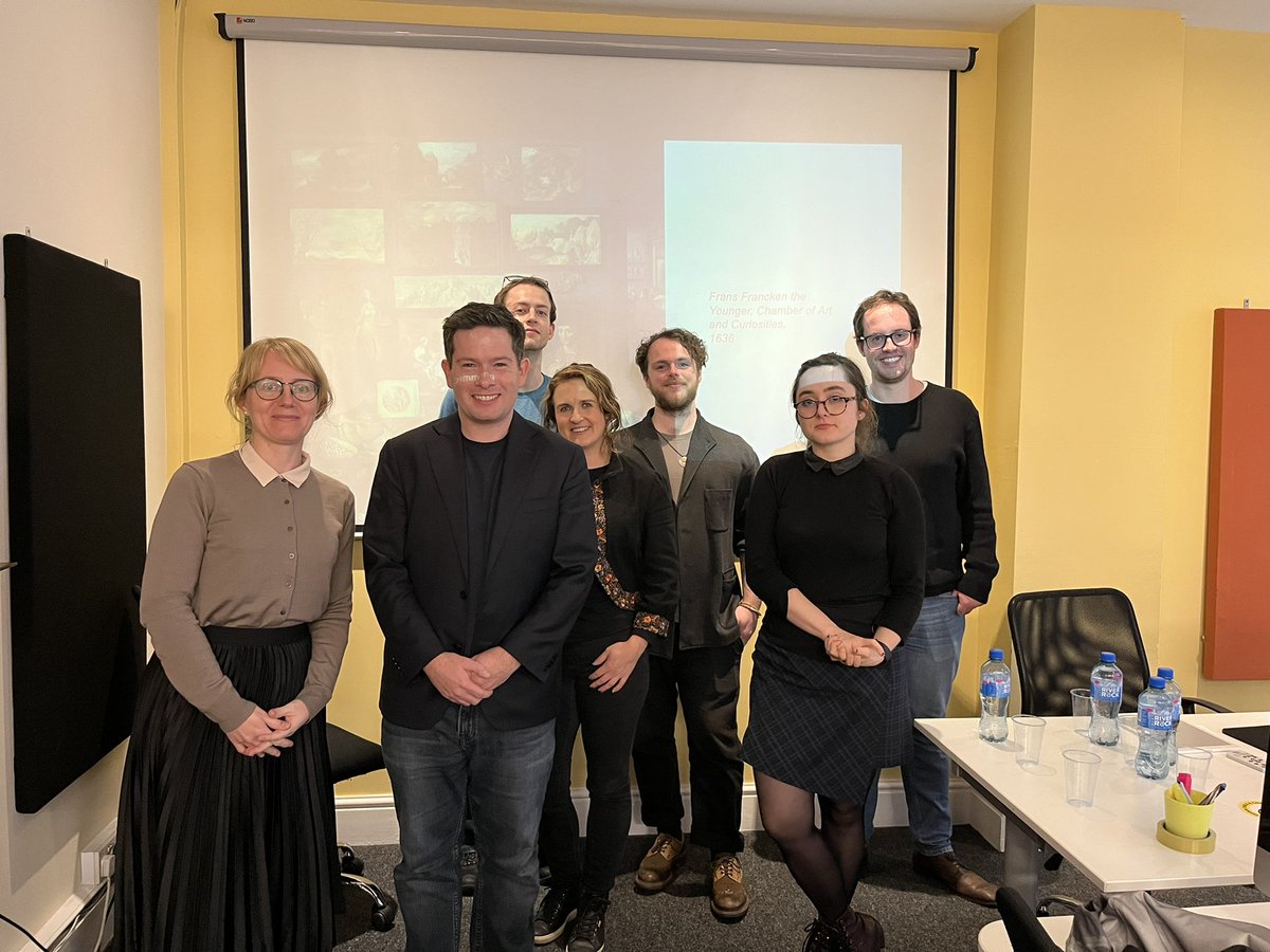RMulhaire's tweet image. Many thanks to our speakers for making the first @Pulsec Conference in Visual Culture Studies a great success.
L-R: Larissa Vilhena, Dr Ronan Mulhaire, Joseph Learoyd, Dr Orla Lehane, Dr Jye O’Sullivan, Clare Robinson & Tony Flynn
#pulsevcc #imageandword