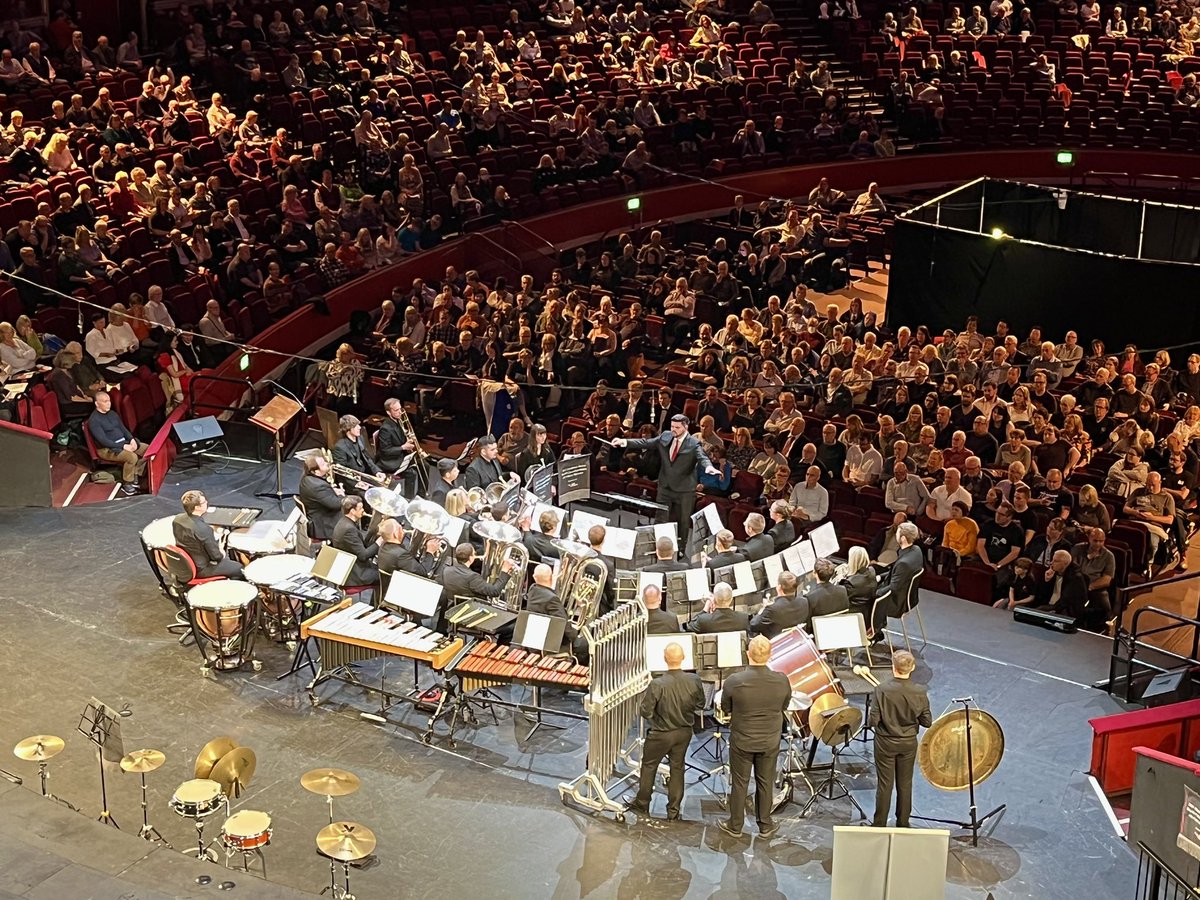 Up early this morning to head back to Wales after a memorable day conducting at the <a href="/RoyalAlbertHall/">Royal Albert Hall</a> yesterday. 

I am SO proud of <a href="/CardiffBrass/">Cardiff Brass</a> performance, and for holding their own in the results amongst some of the UK’s best bands. 

What a day; what a night; what a band ❤️