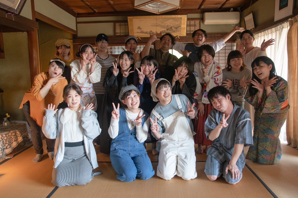 todokeru_engeki's tweet photo. todokeru,座興公演「誰そ彼」
全3回公演終演いたしました。

ご来場、ご観劇いただいた皆様。
���援のお声かけをくださったり、当公演に関わってくださった、気にかけてくださったすべての方々。
誠にありがとうございました！

さて数日中にお知らせがございます。
続報をお待ちください…

#誰そ彼 https://t.co/I0pHmpkSQI