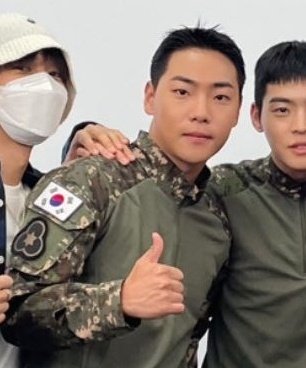 우리 감자햄스터 180도에 5분 잠깐 돌려야하는데 50분째 구워지는 중