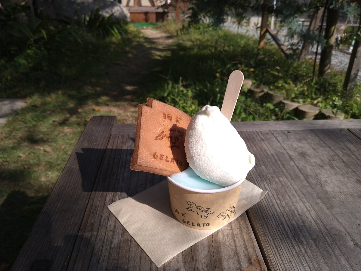 relespy's tweet photo. 本日のスイーツ
狛犬GELATOで
狛犬ミルクとラムネのダブル

#バイク乗りと繋がりたい 
＃バイク好きと繋がりたい
＃ホンダ
＃無限
＃cb400sf
＃狛犬GELATO https://t.co/8ORXUt0e0F