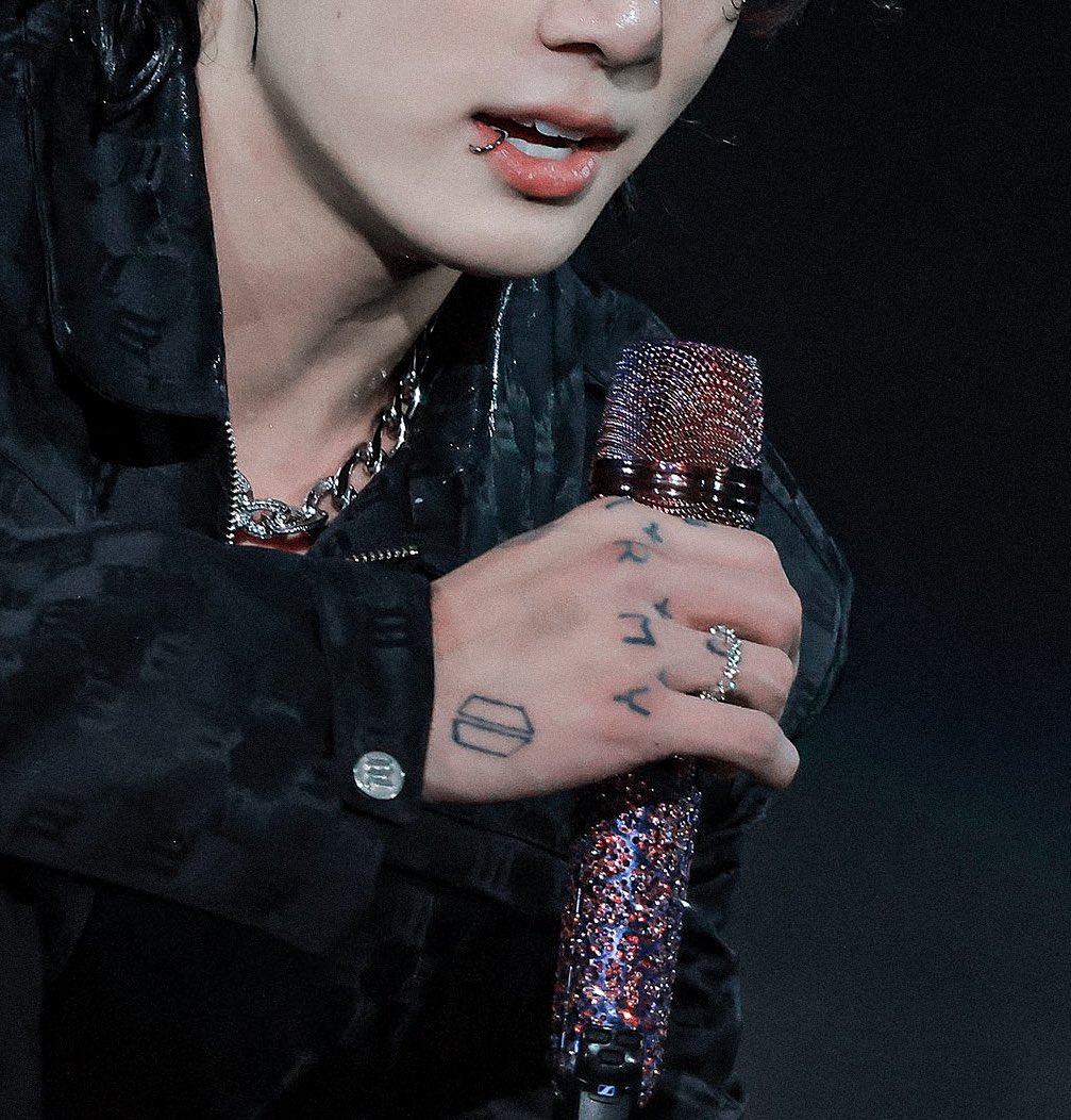 97HANDS's tweet photo. #jk https://t.co/CMa2XReNyW