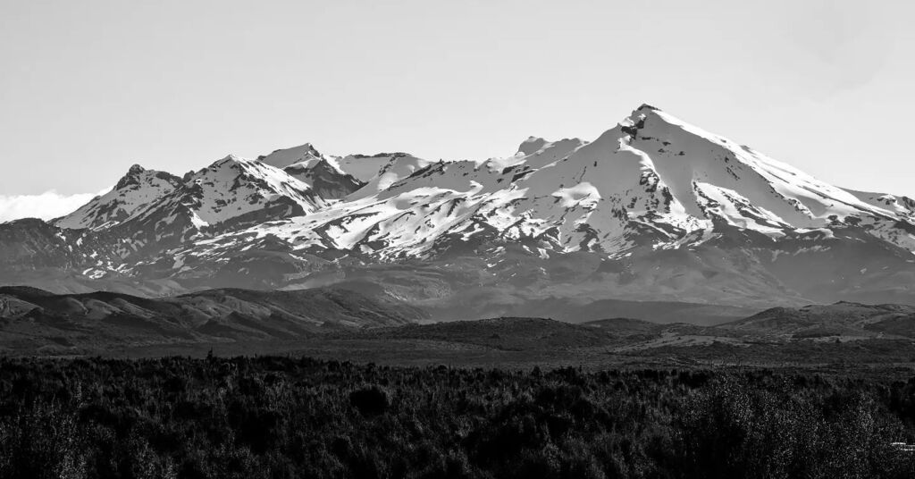 Ruapehu
•
#photographylovers #photography #photooftheday #photographers #photo #pixel6pro #mountains #mountain #volcano #snow #desert instagr.am/p/CjxG4Q_P3DB/